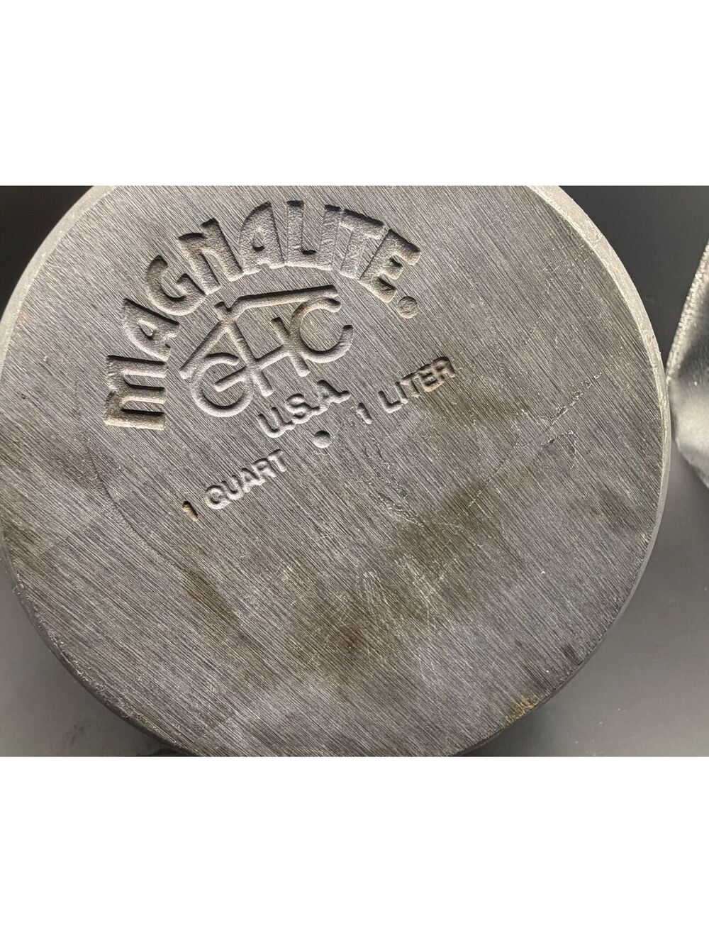 Magnalite GHC 1 Quarters/Liters With Lid USA Grey Saucepan